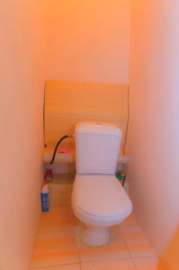 Guest House Otradny For 3 Rooms Kyiv Exterior photo