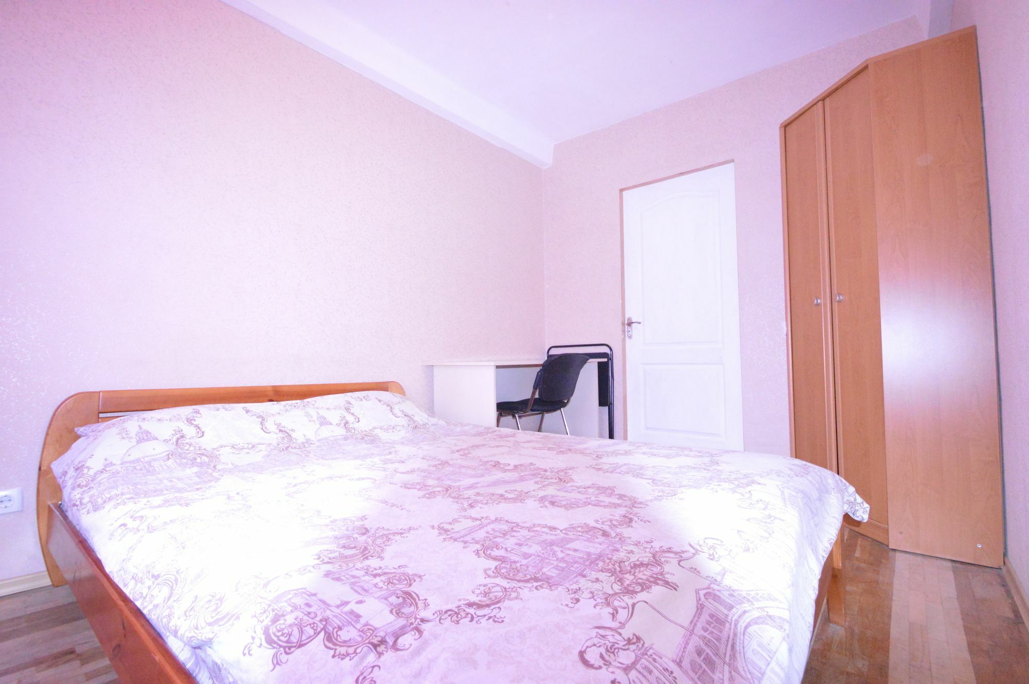 Guest House Otradny For 3 Rooms Kyiv Exterior photo